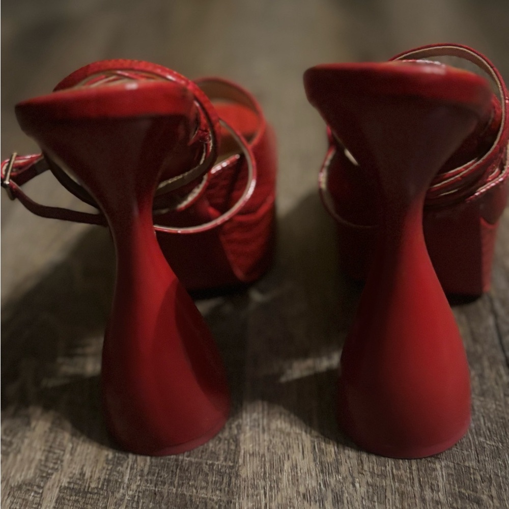 Azalea Wang Red Croc-Embossed Platform Heels - Picture 2 of 10